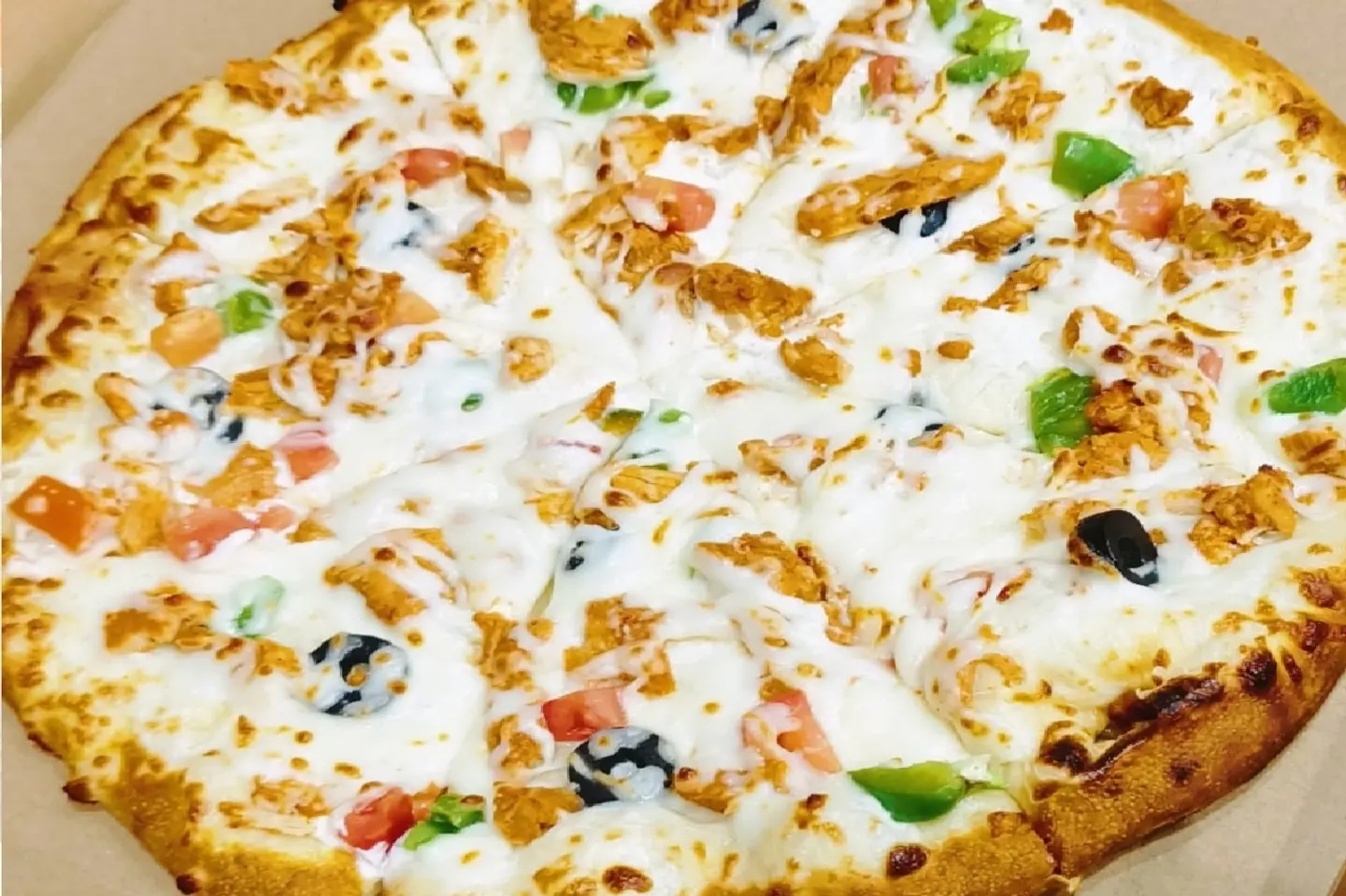 بيتزا خضار جبن سائل