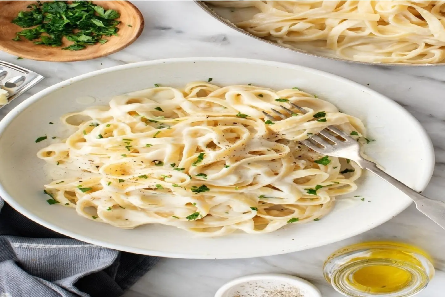 باستا تونه بيضاء