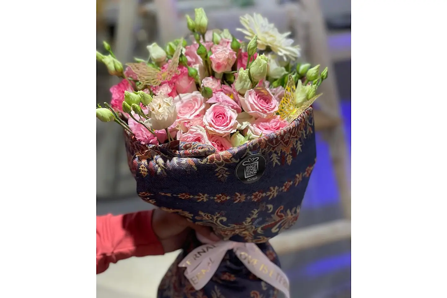 شال كشميري مميز مع الورد