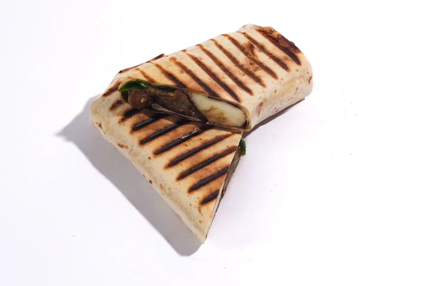 راب الحلومي مع الباذنجان