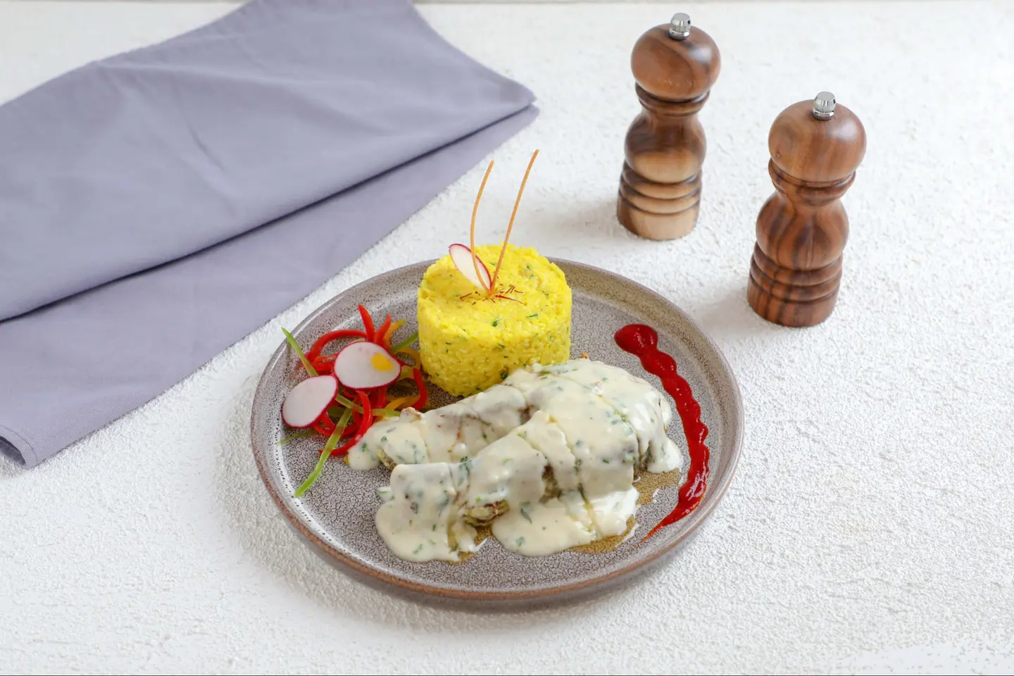 سالمون بصوص العسل والثوم