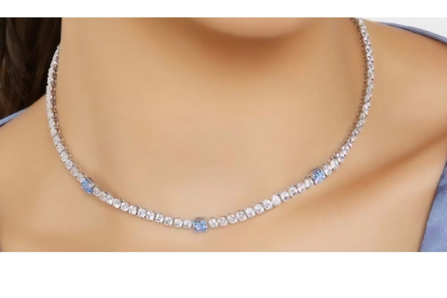 عقد سواروفسكي ماتريكس تنس بقطع دائري لون أزرق وطلاء روديوم