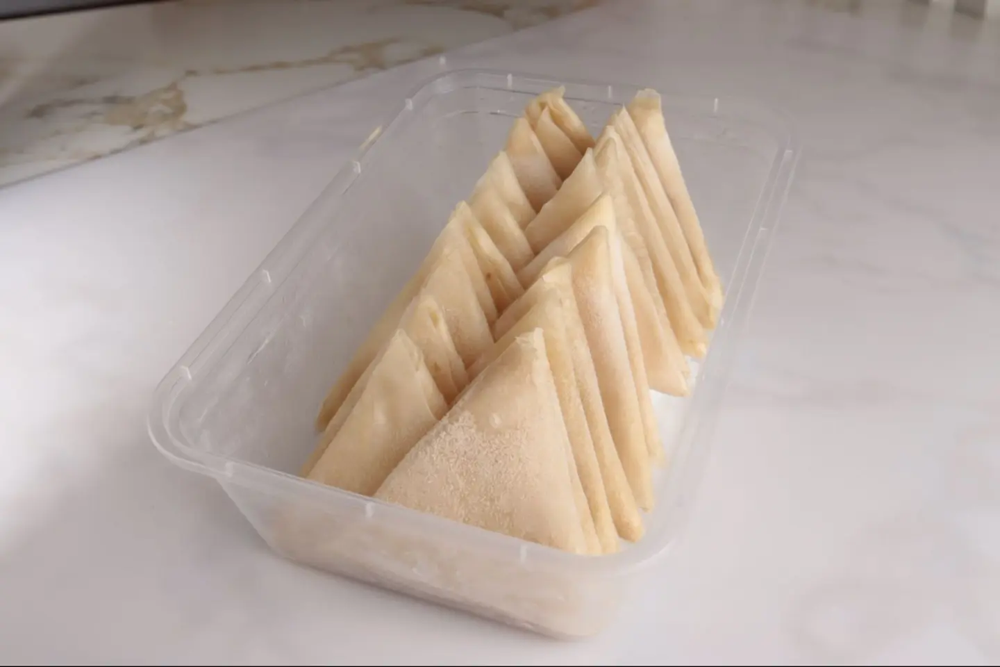 سمبوسة جبن مفرزن