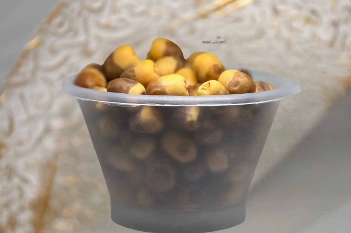 رطب روثانا ملكي سطل