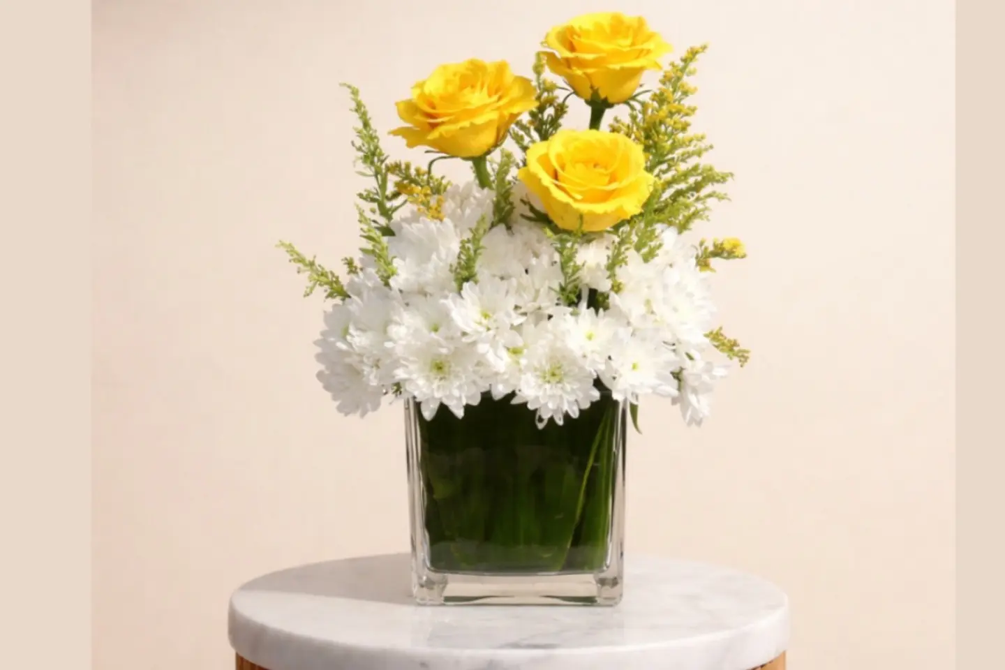 مزهرية زهور متنوعة ٦