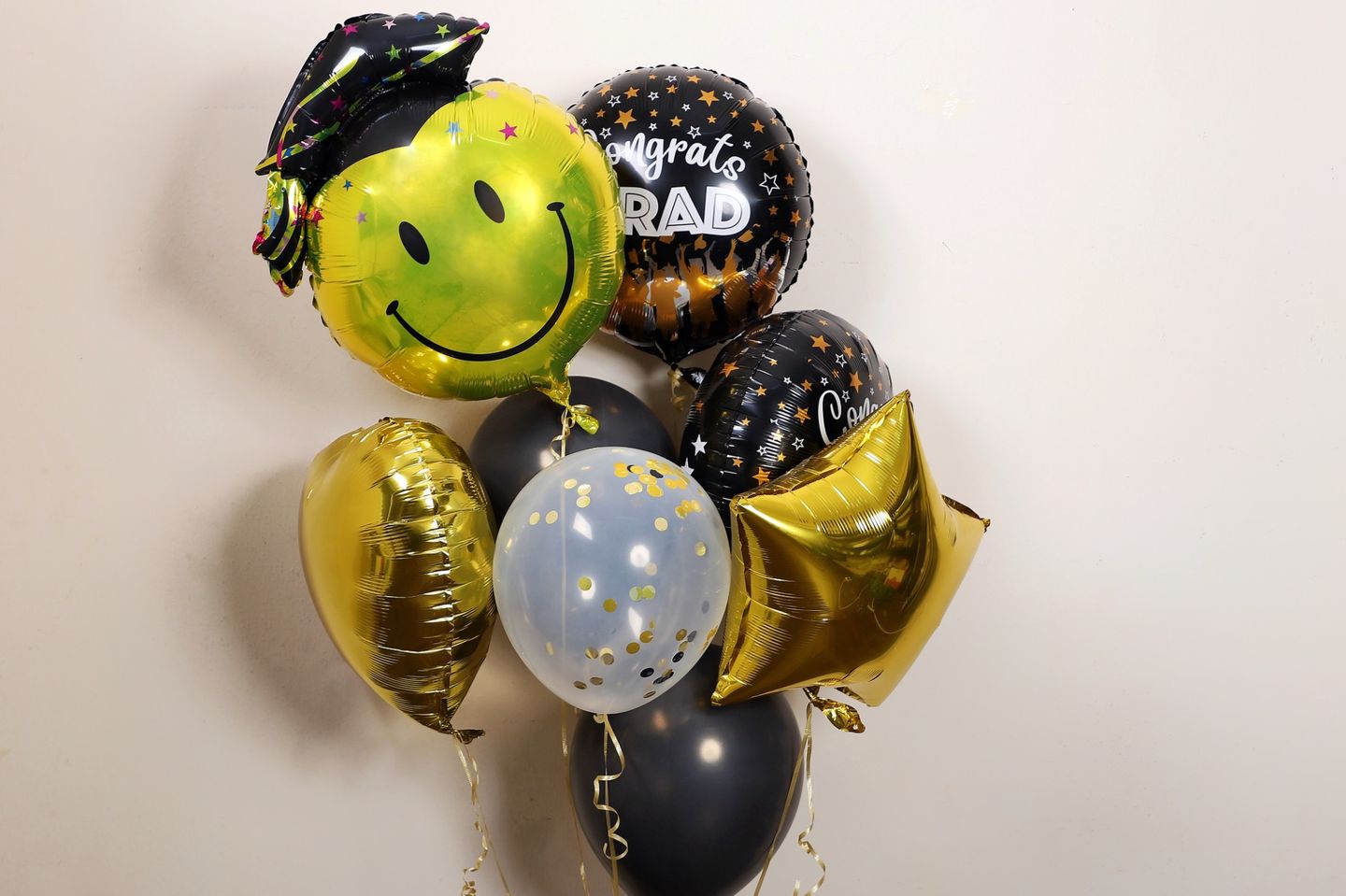 Graduation Balloons Smile Package