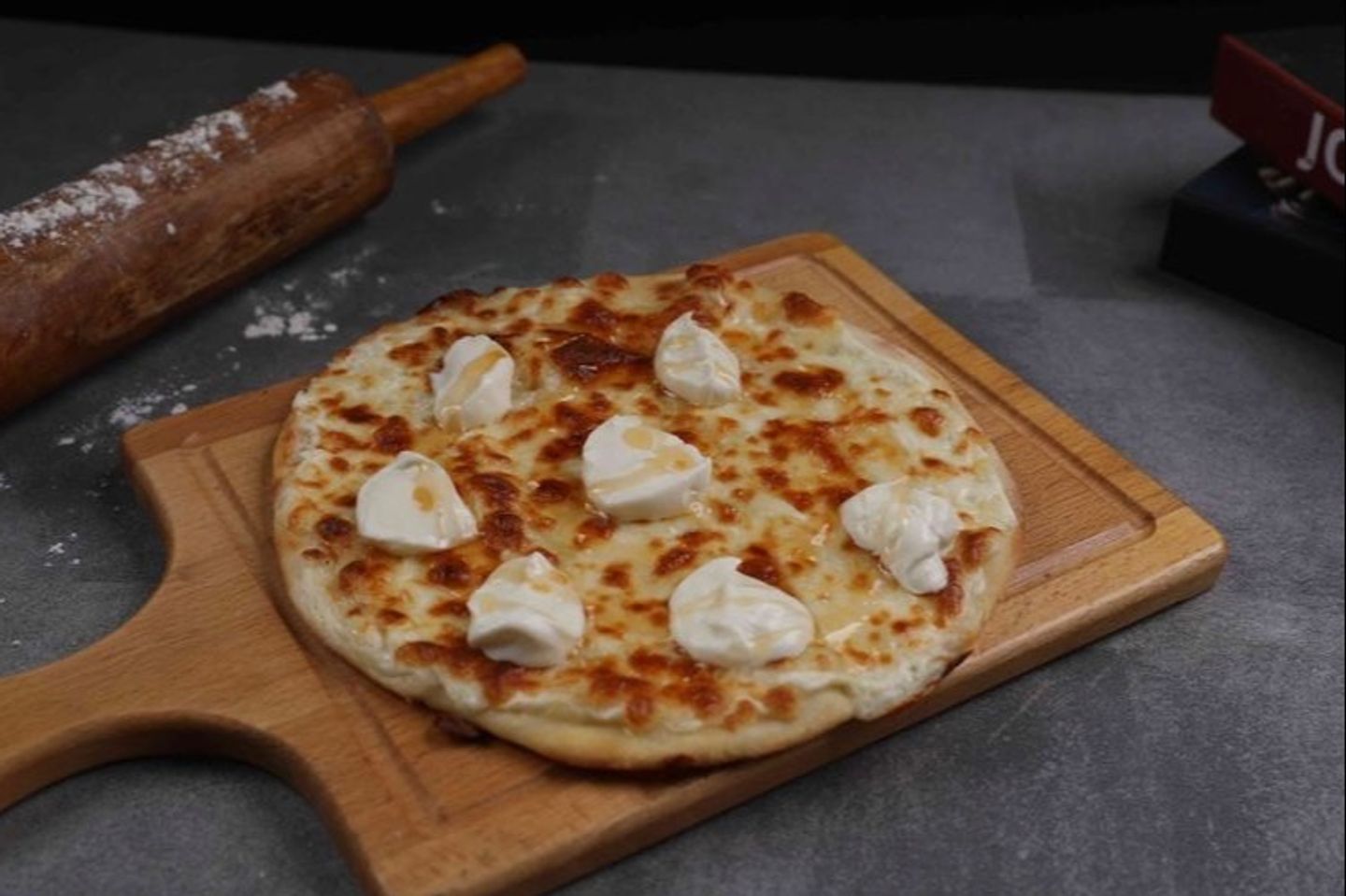 Oush Al Bulbul Pizza