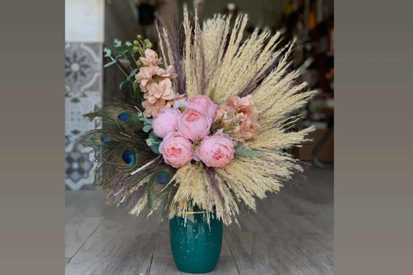 فازة ورد صناعي ٣