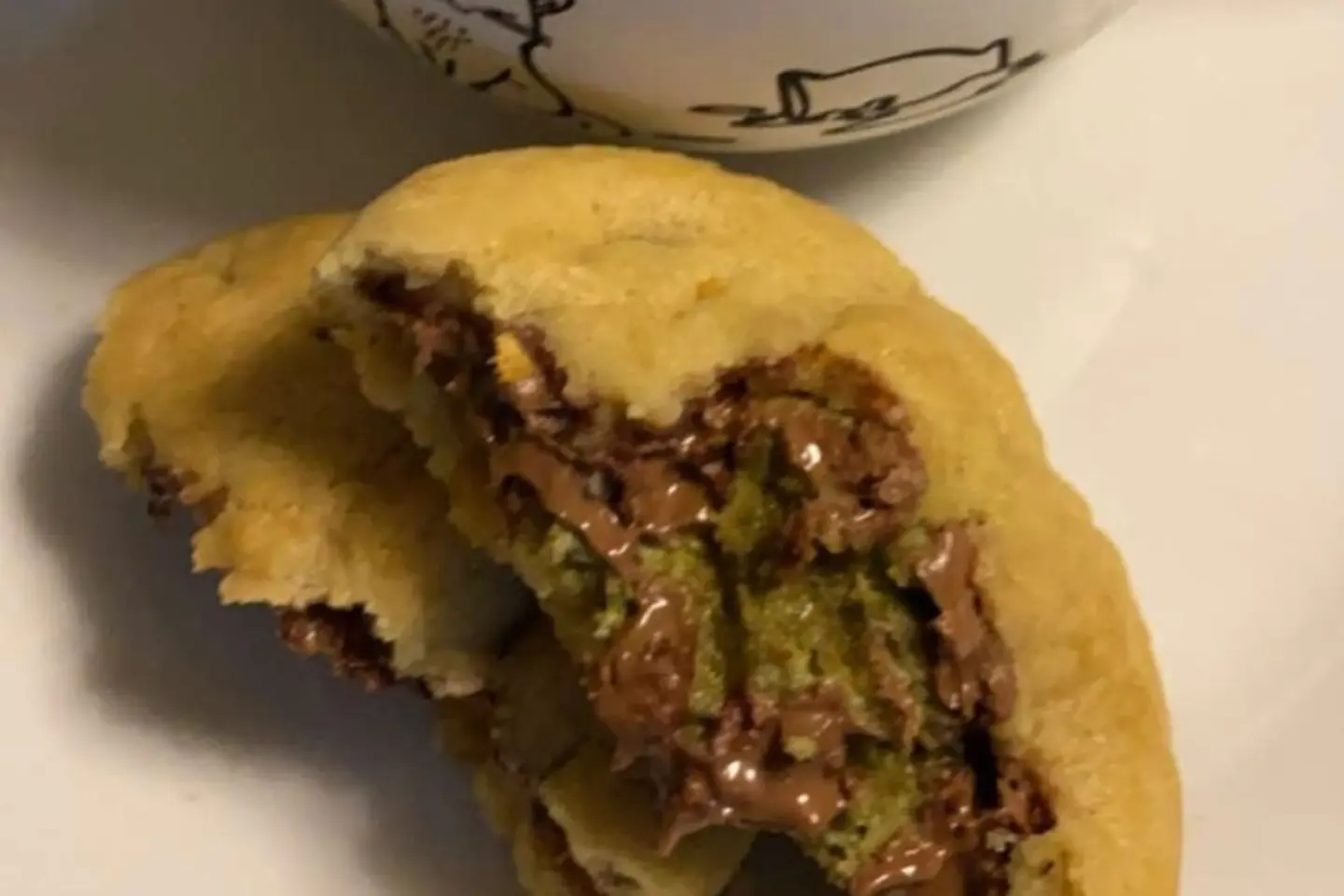 Chocolate Konafa Cookies
