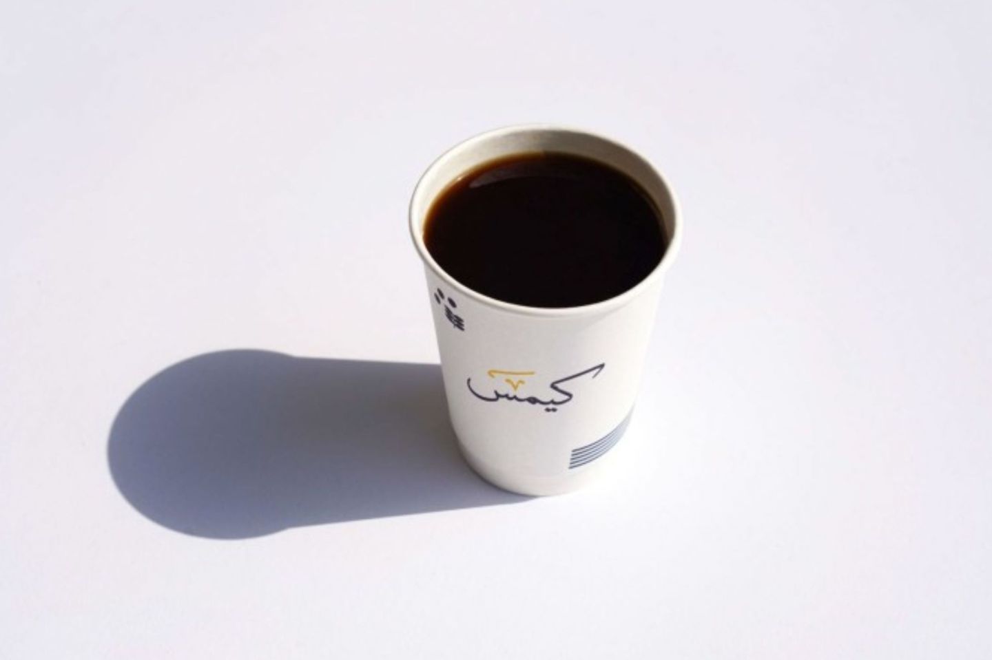 قهوة اليوم بارد صغير
