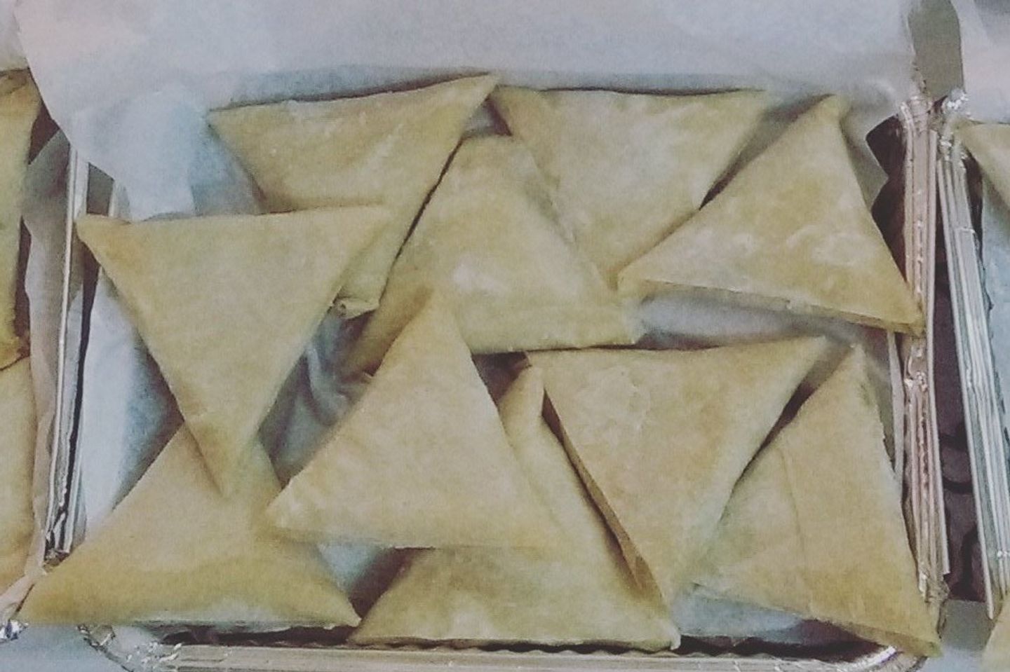 سمبوسة دجاج مفرزن - ٤٨ حبة