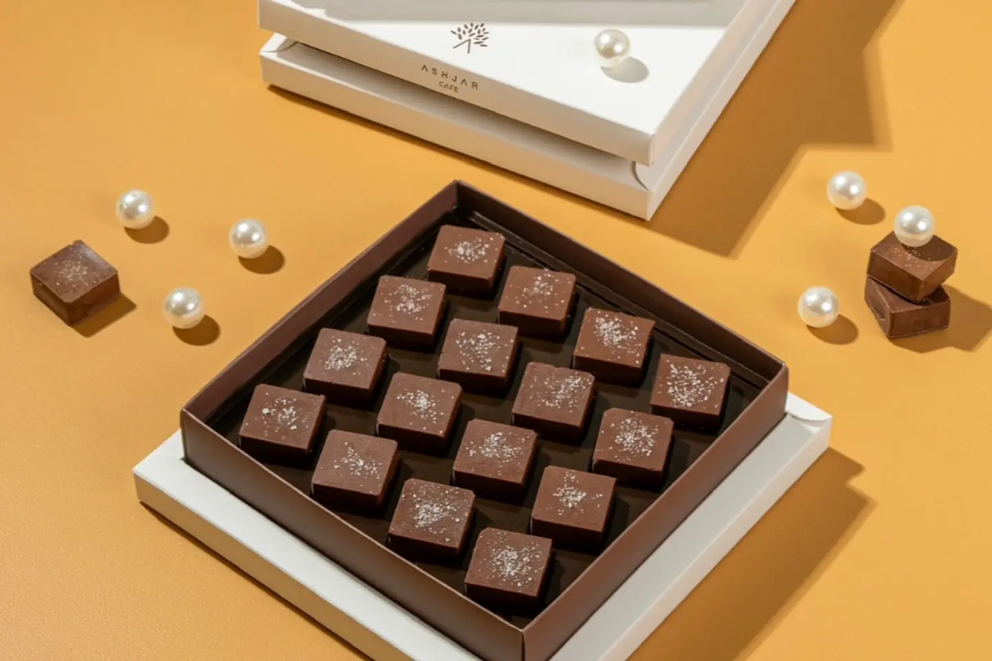 Pecan Caramel Chocolate Box