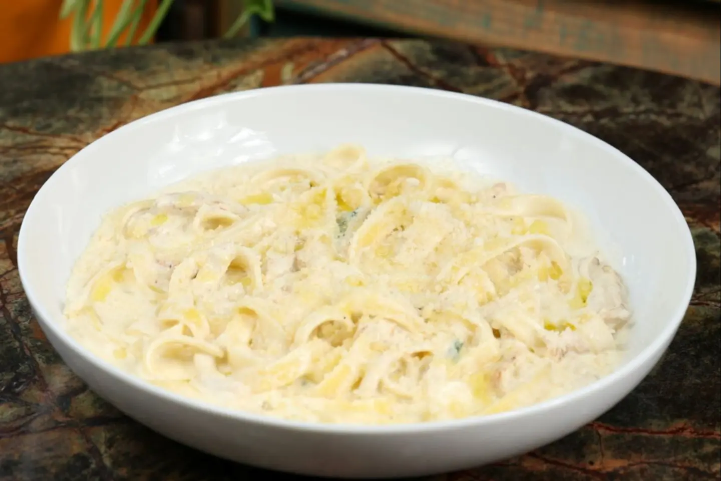 Fettuccine Alfredo