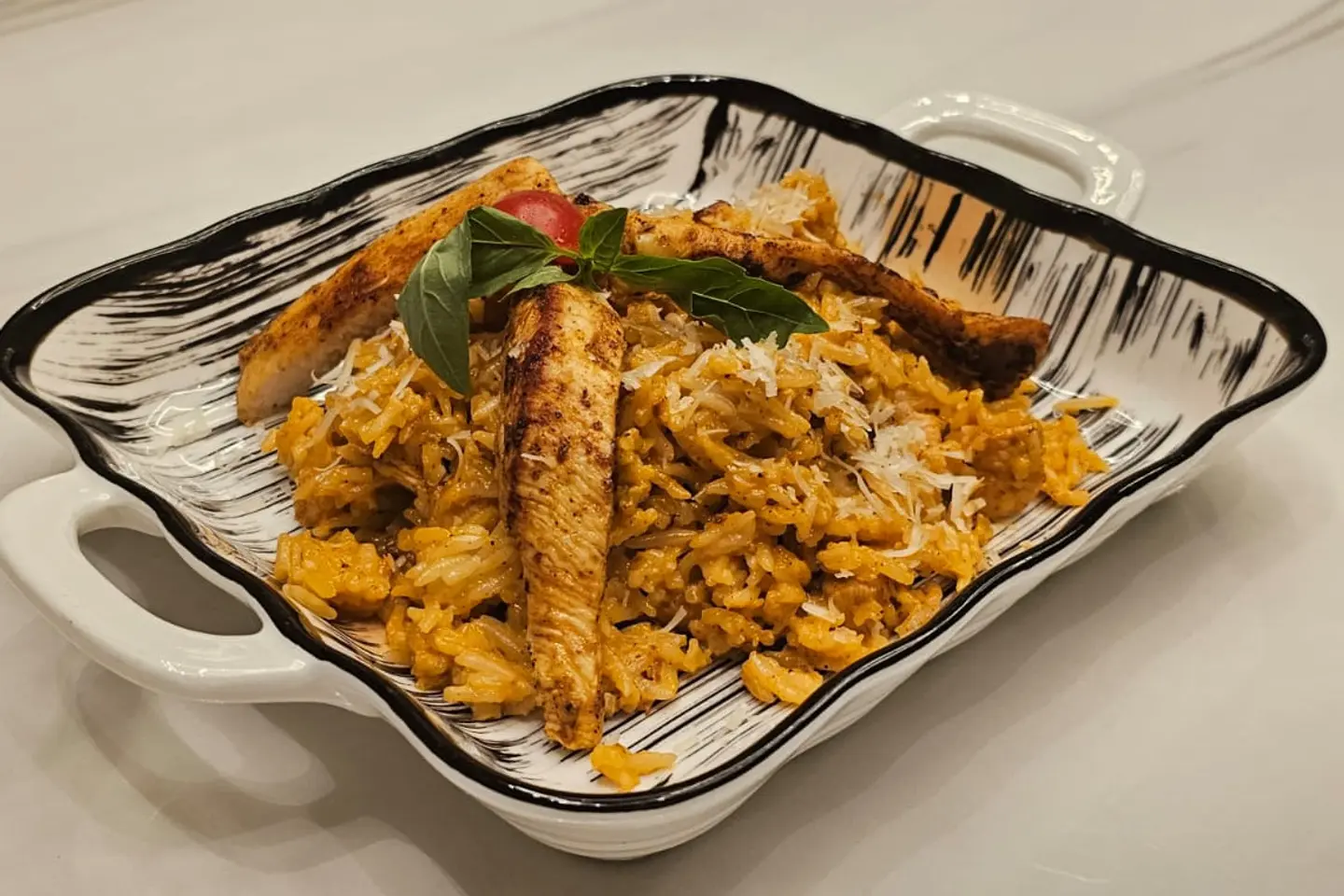 Rice With Chicken + Arabic Salad + Carbonated Water