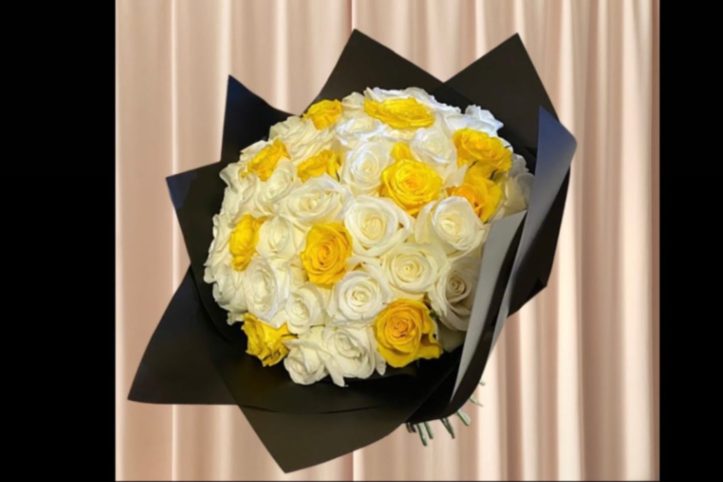 Bouquet Z 30 Yellow White Rose