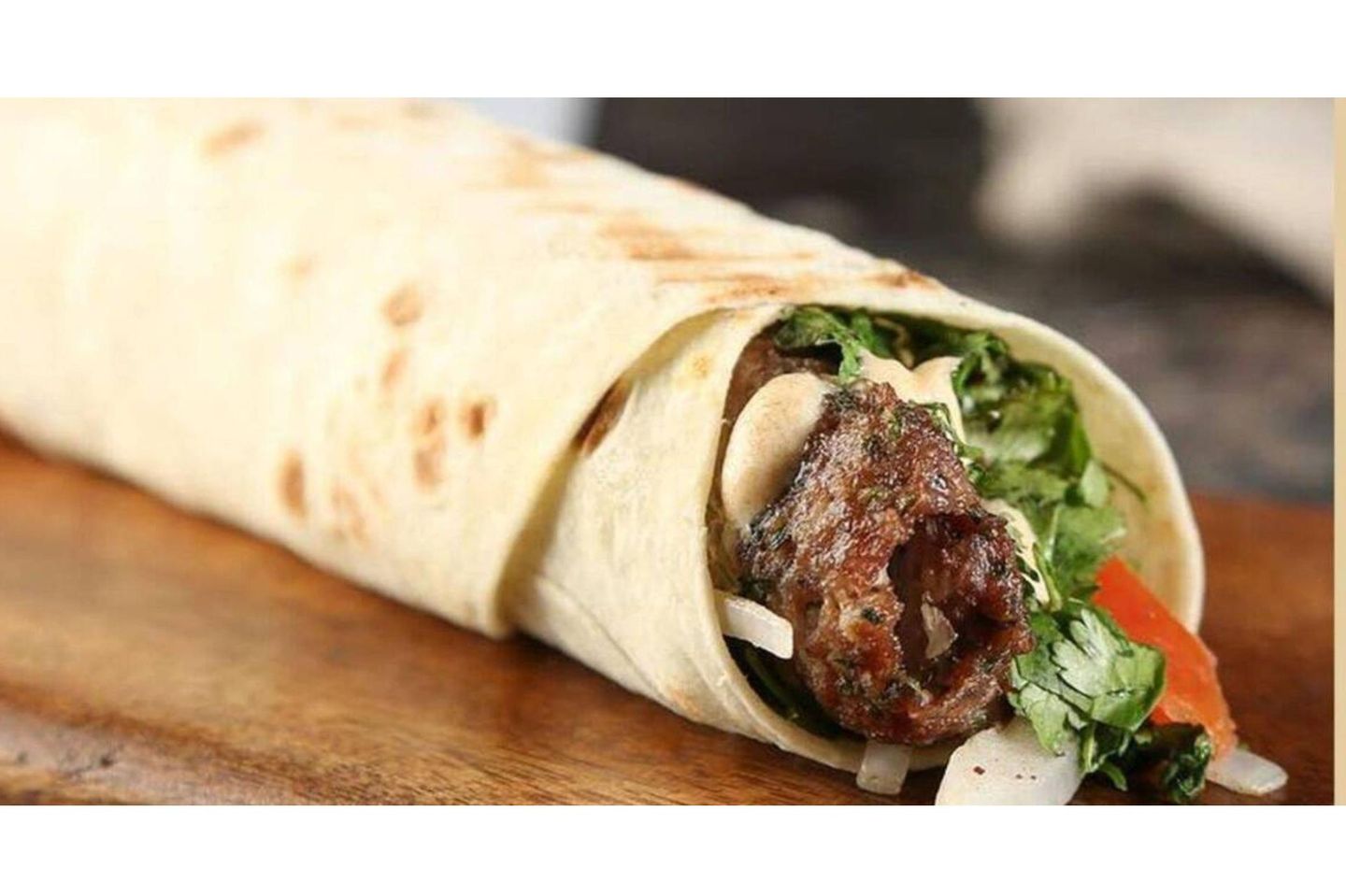 ساندوتش كباب اللحم الطازج