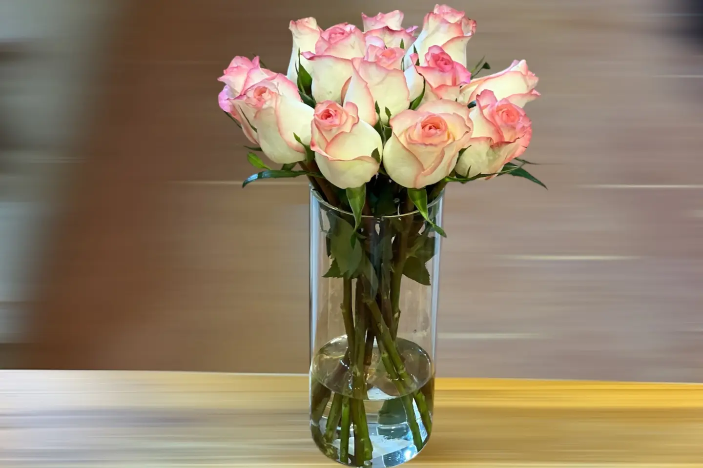 فازة الجوري الوردي