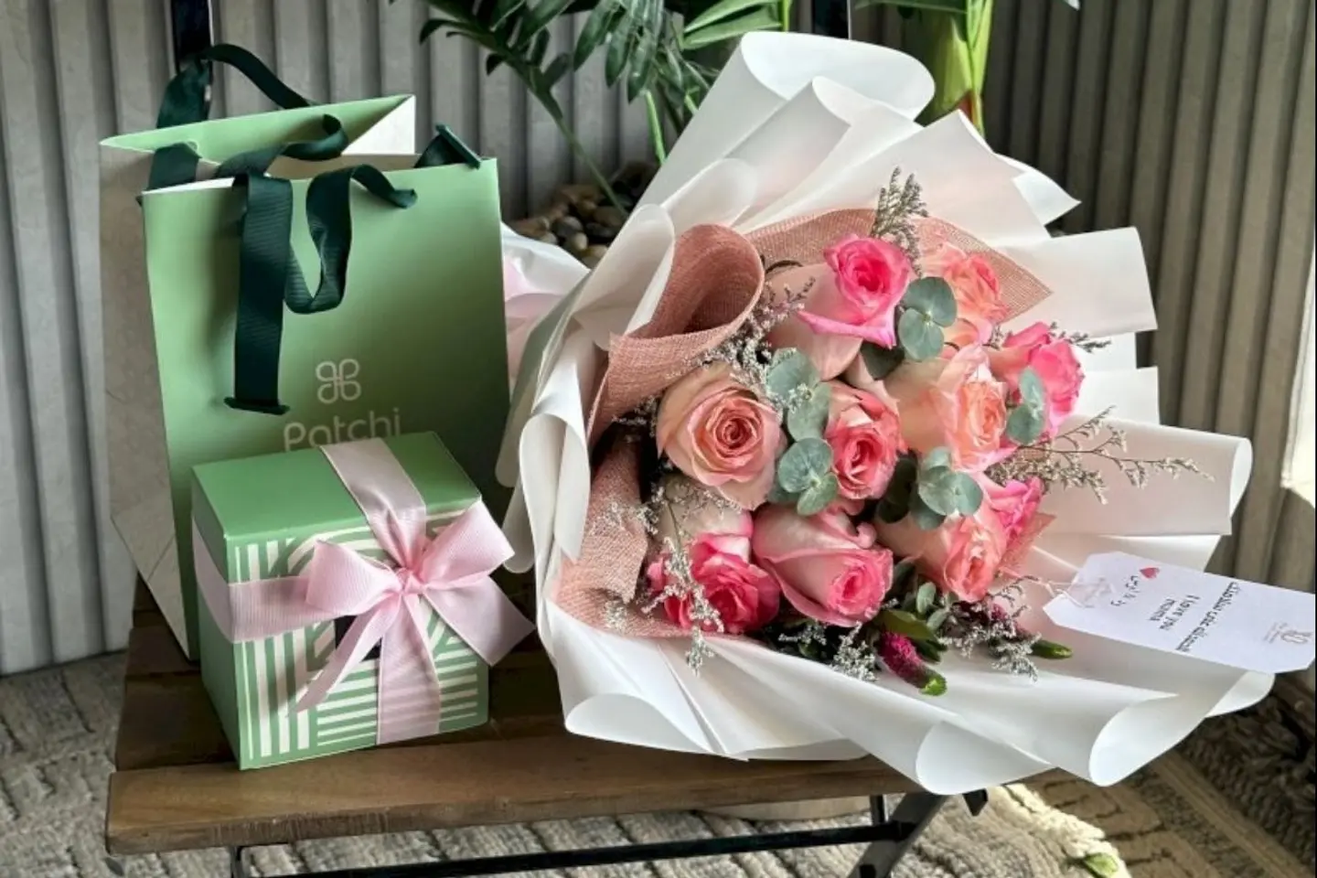 باقه باتشي مع الورد