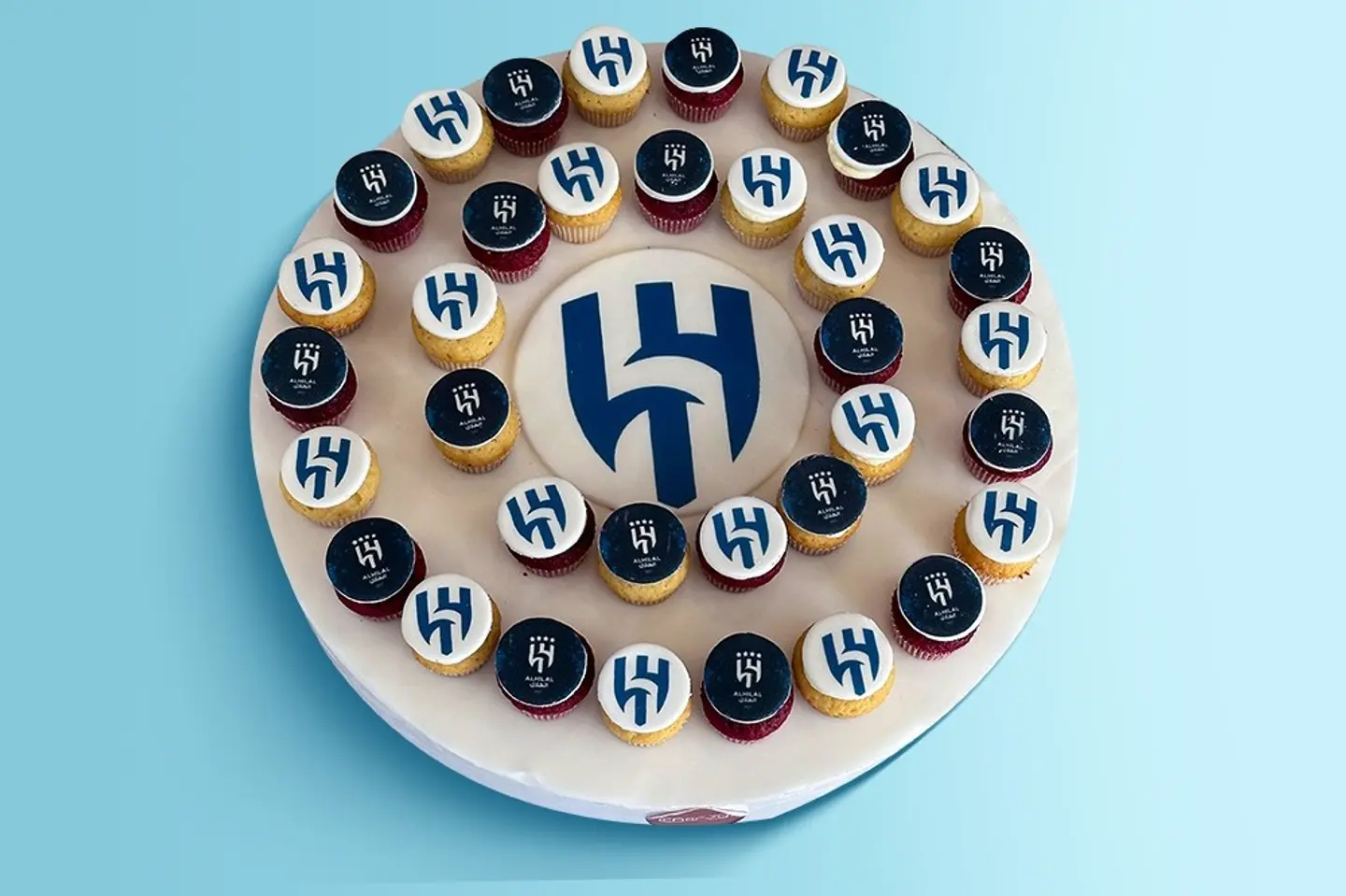 ستاند كب كيك الهلال٣٥ قطعة