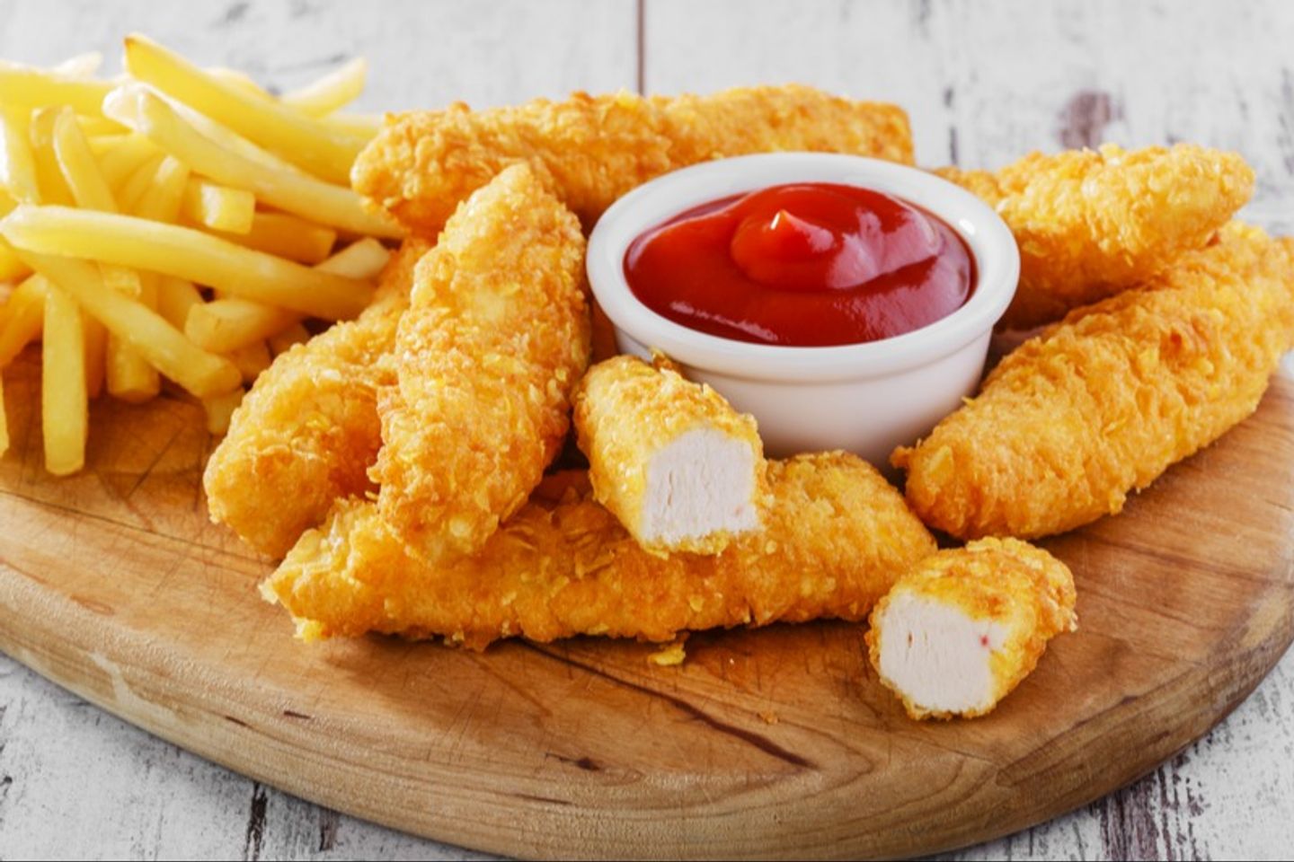 Crispy Chicken With Potato And Dip