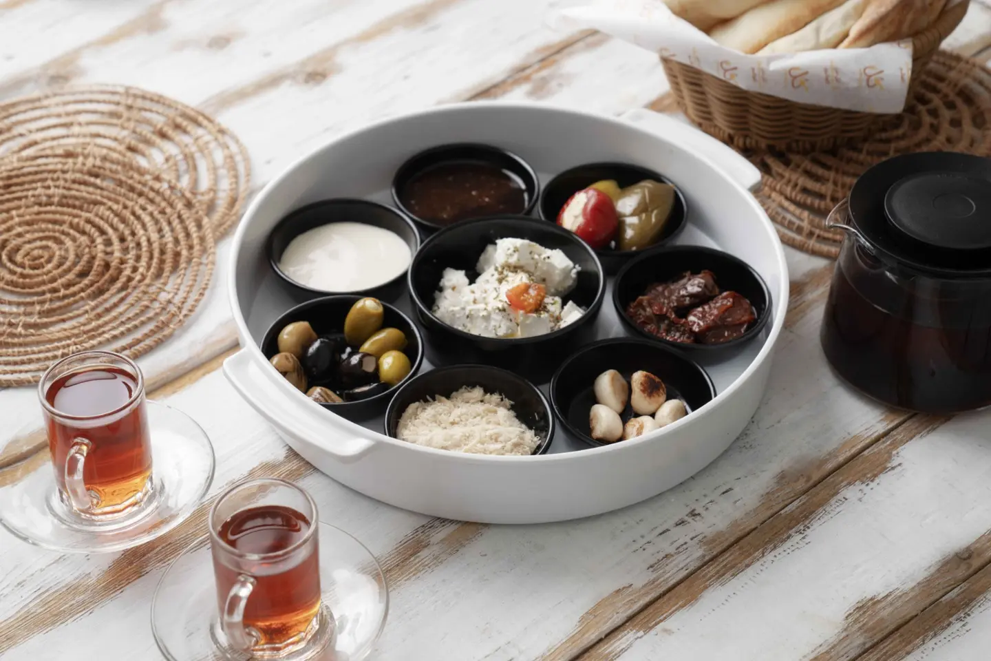 Nawashif Platter
