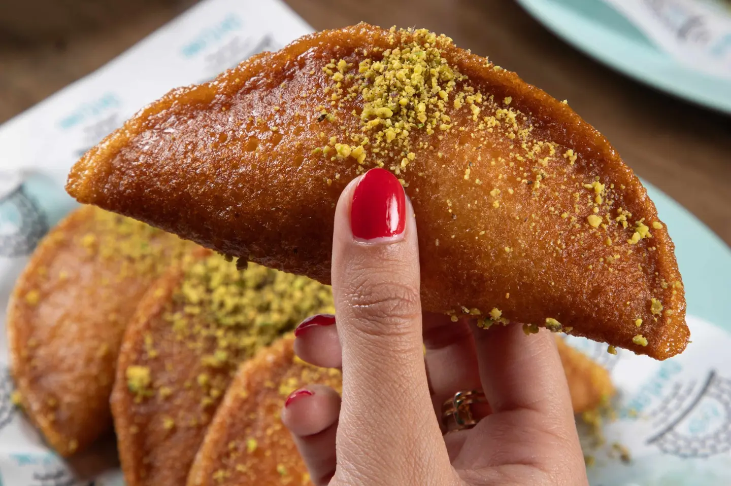 قطايف جبن وقشطة