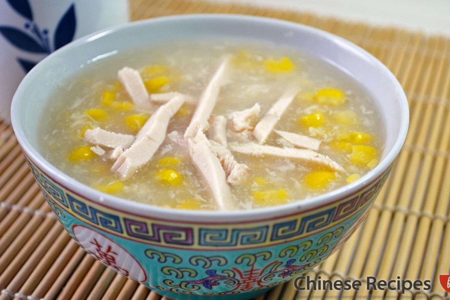 دجاج شوربة مع ذرة