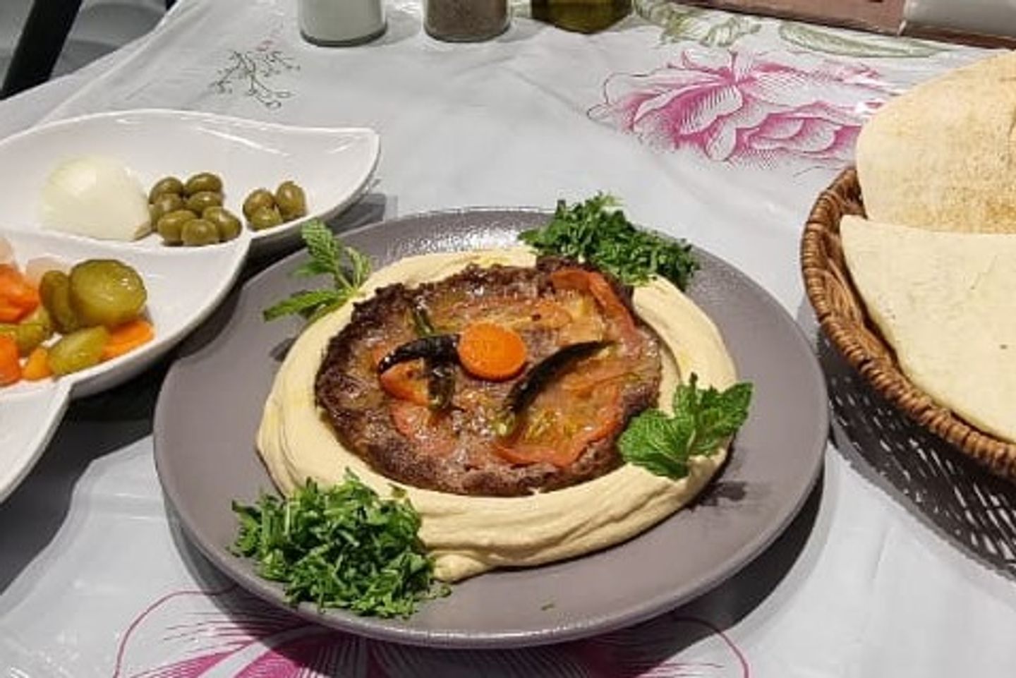 صينية كفتة بالحمص