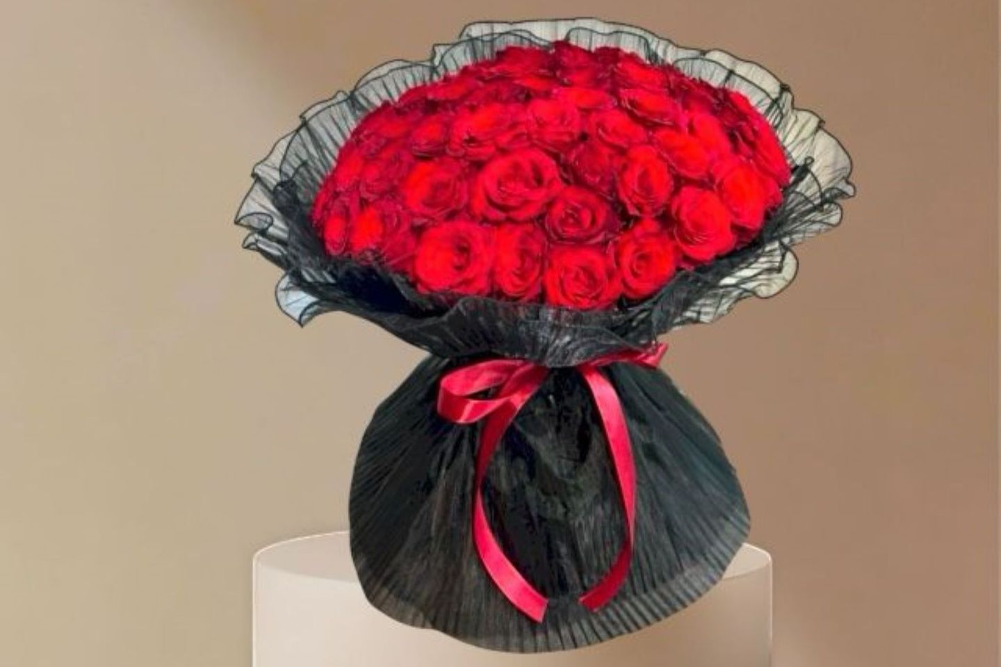 Valentine's Day Red Bouquet With Cloth
