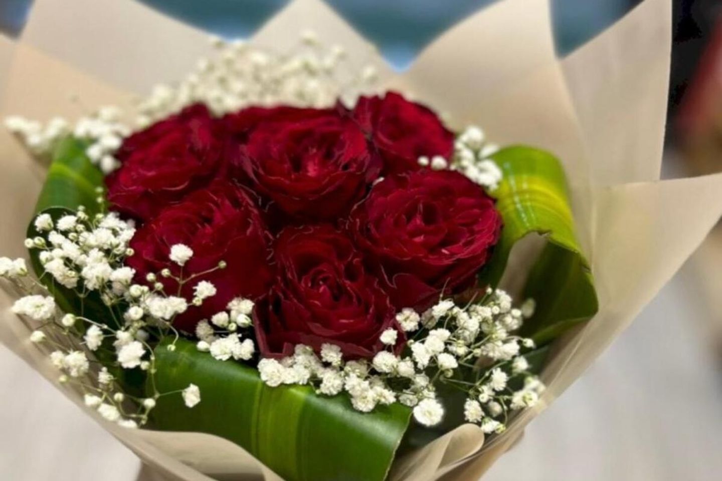 باقة المناسبات مع تغليف بيج
