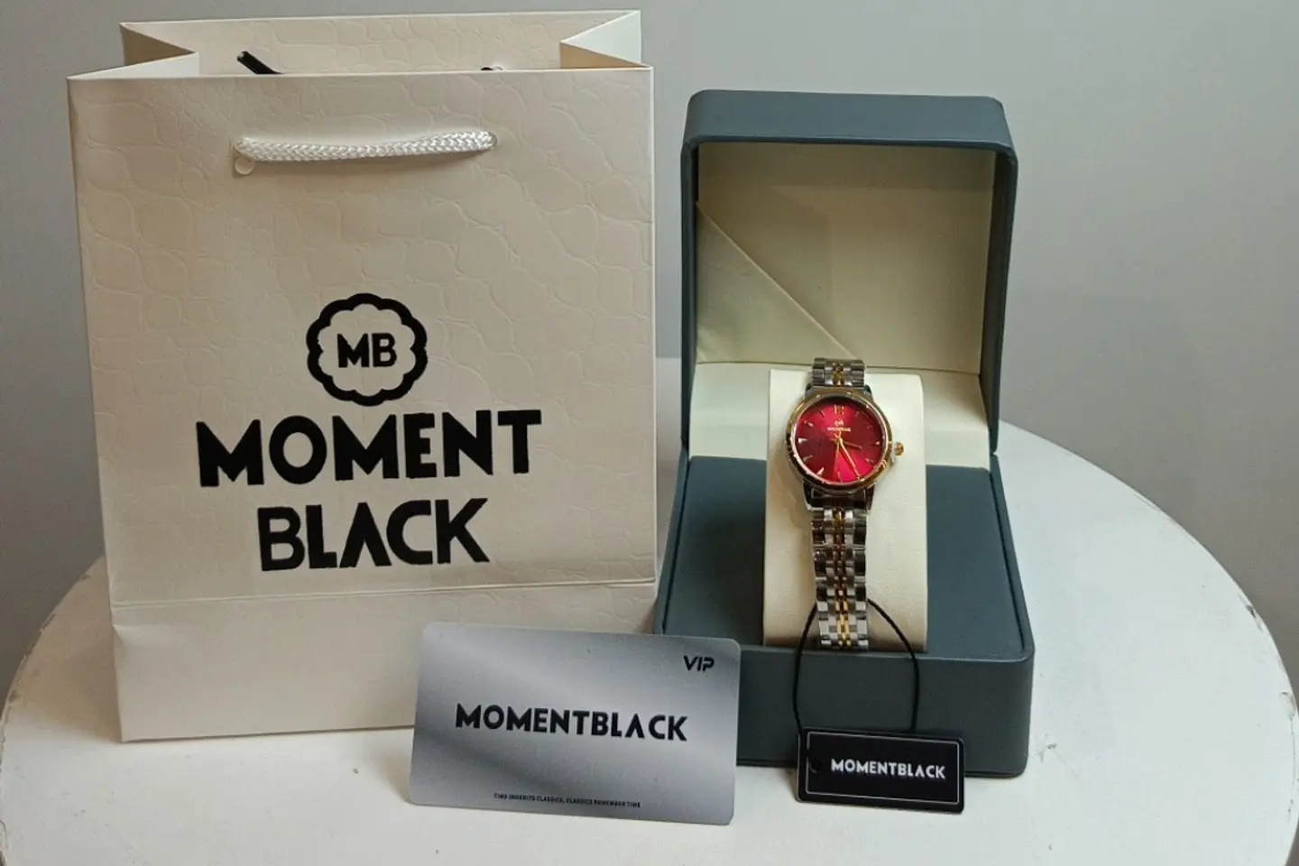 Girl Watch Brand Moment Black Number 7