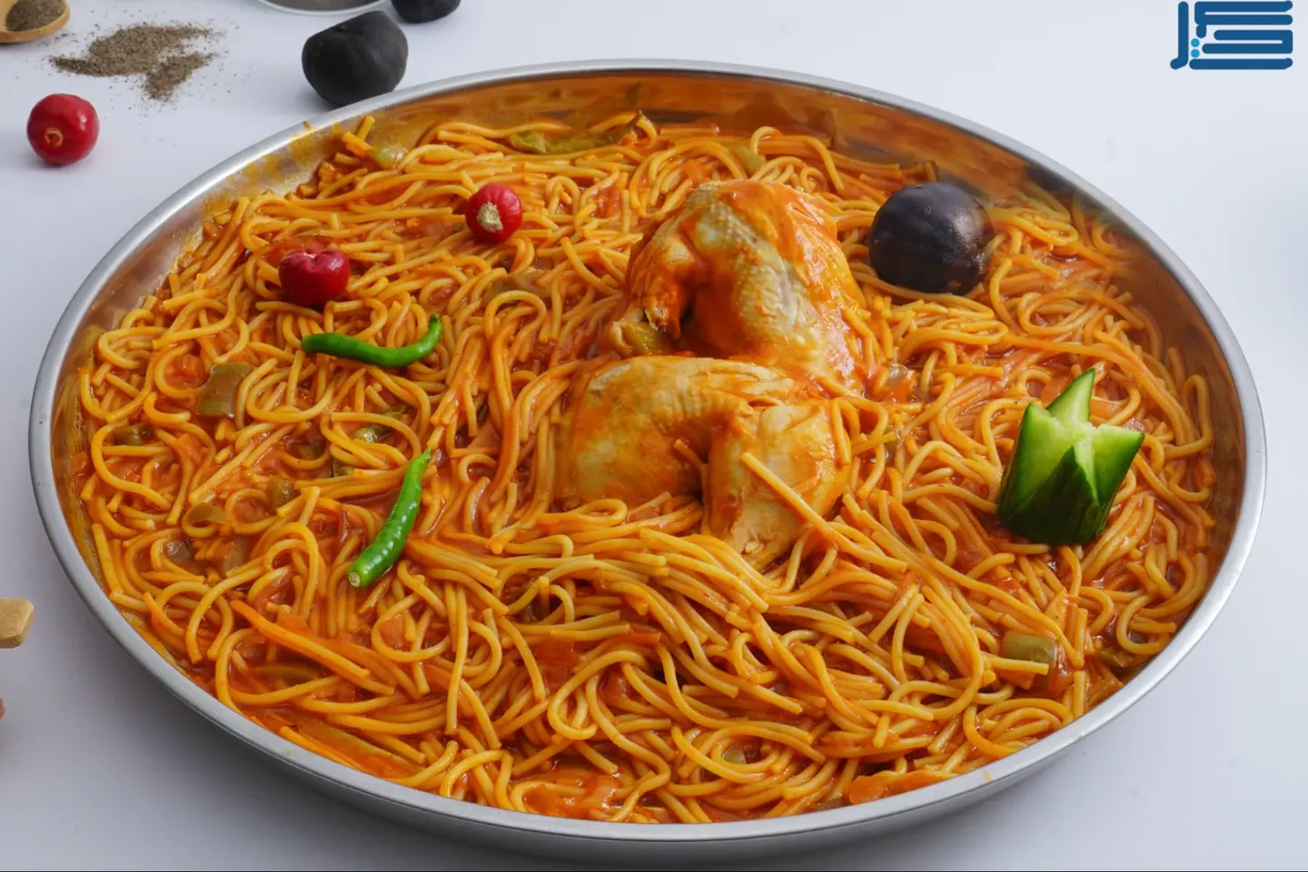 نص حبة مكرونه طويل