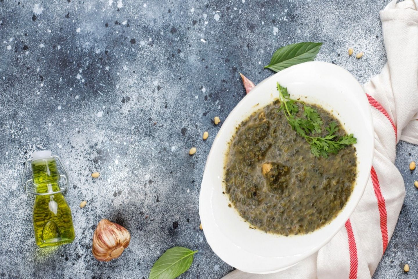 ملوخية طازجة بالدجاج