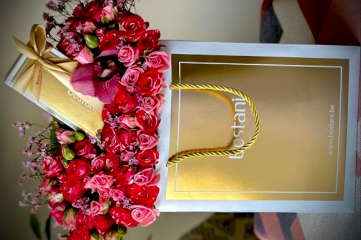 Garden Chocolate With Natural Roses
