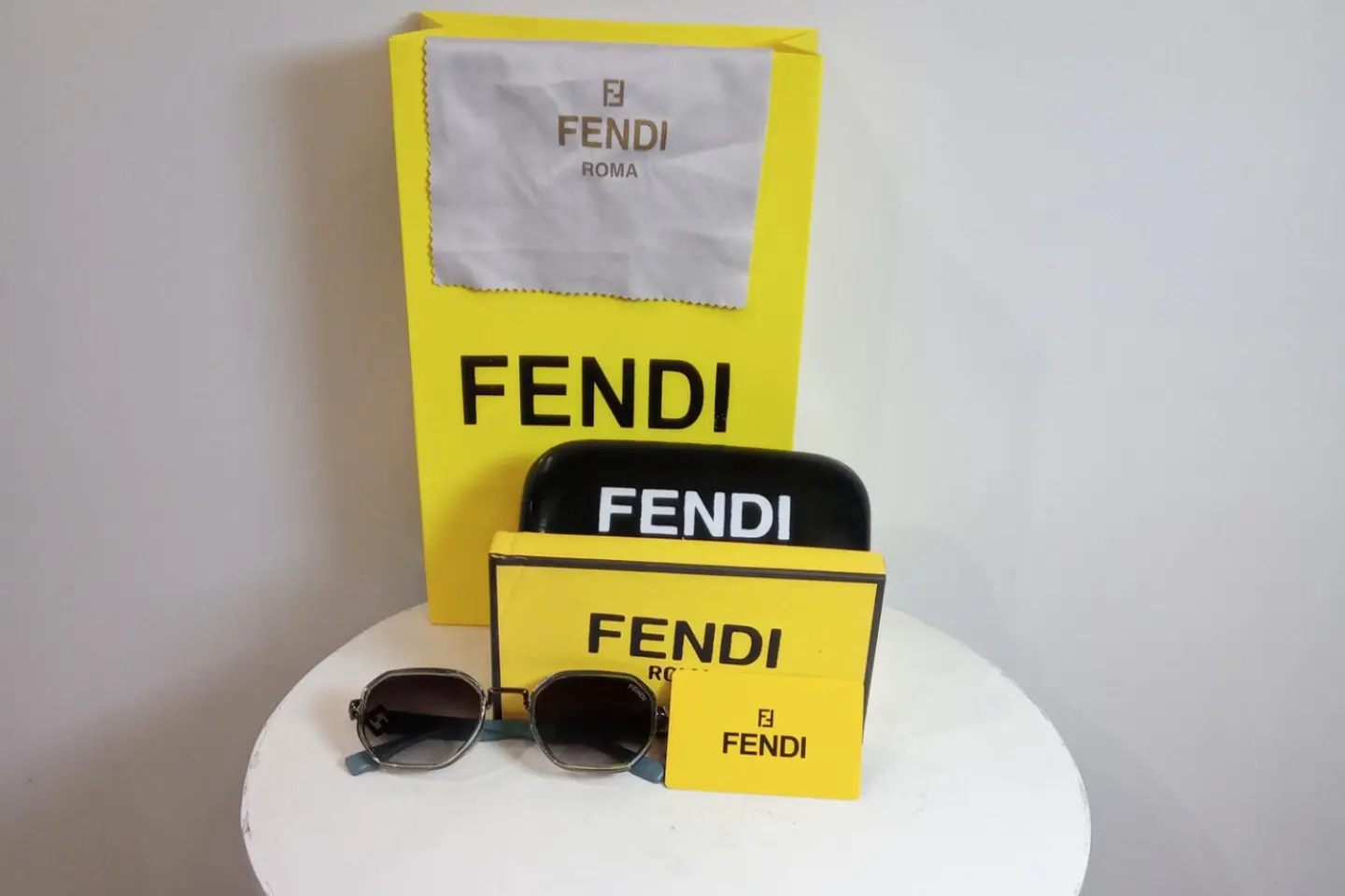 Boy Sunglas Brand Fendi Number 2