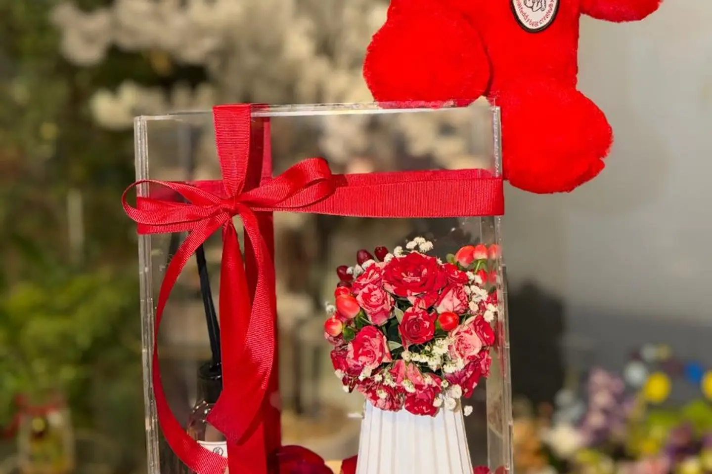 Red Bear Acrylic Diffuser Flower Vase