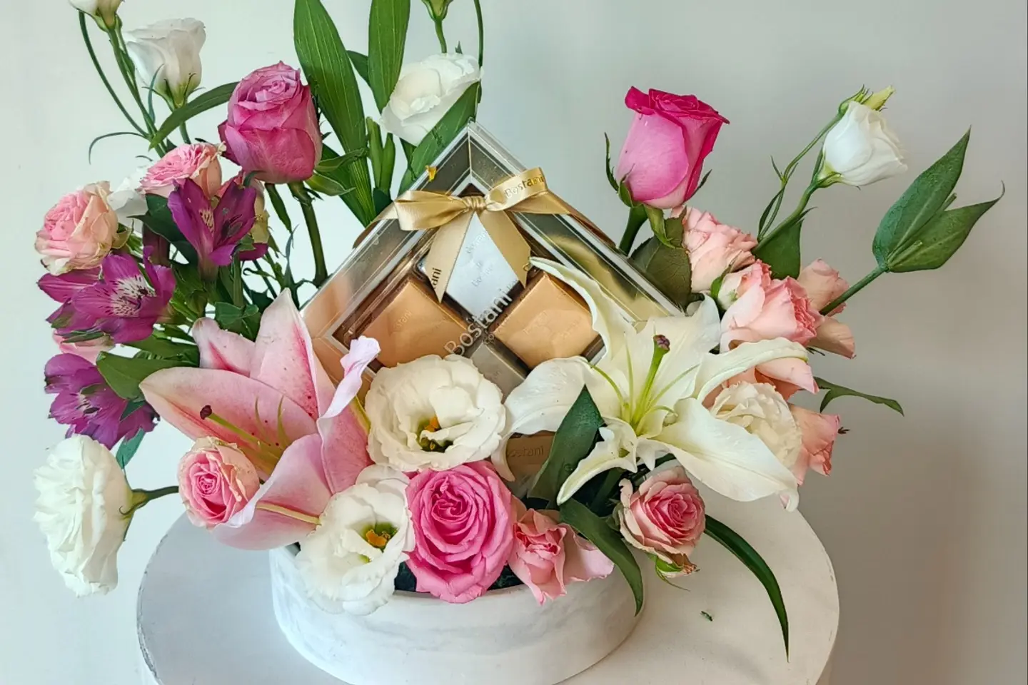 Vase With Chocolate Bustani Number 26