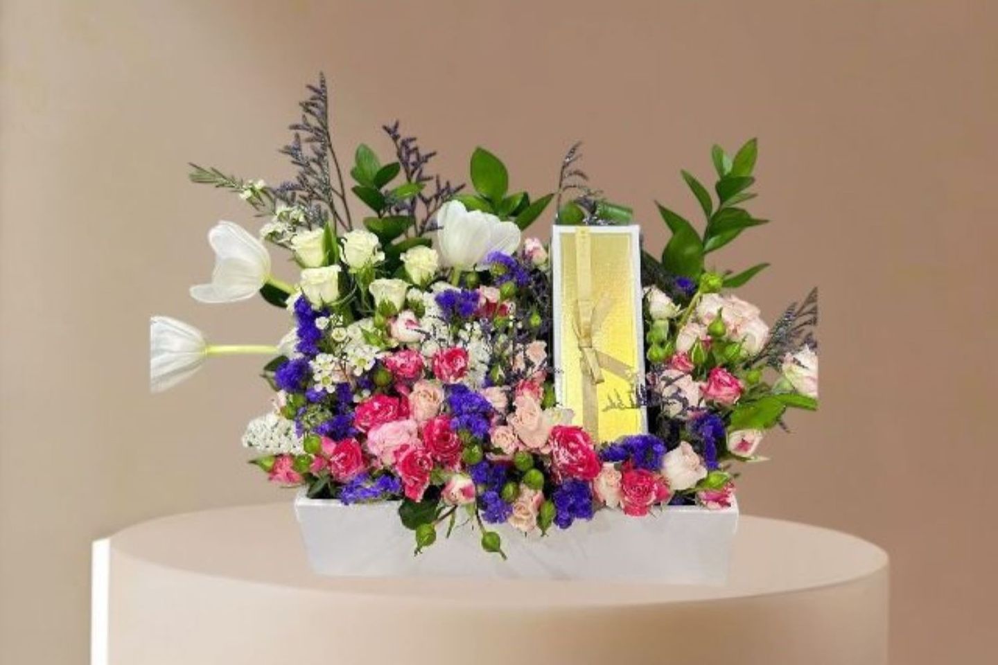 Boustani Gift With Roses