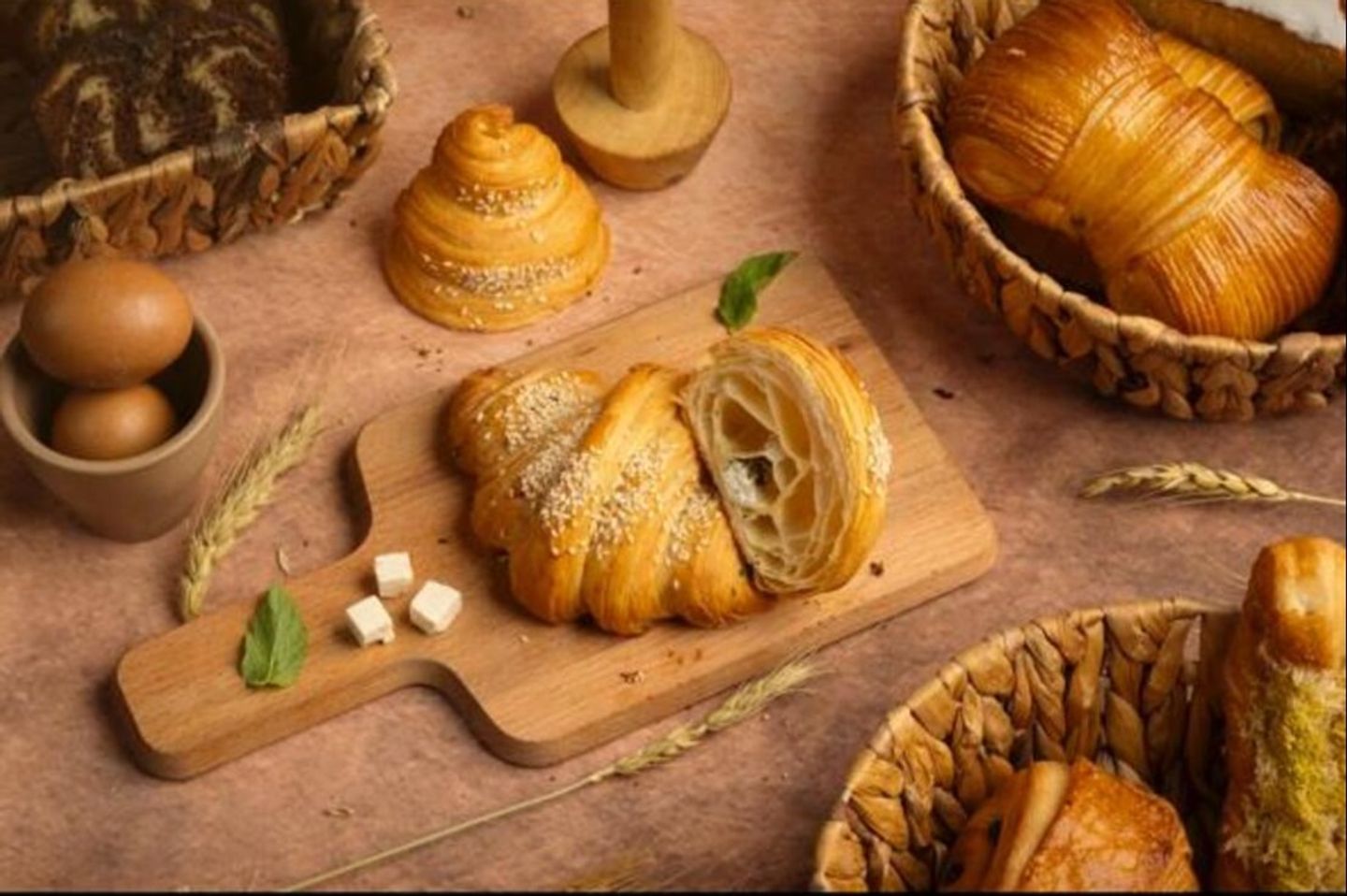 Croissan Cheese And Mint