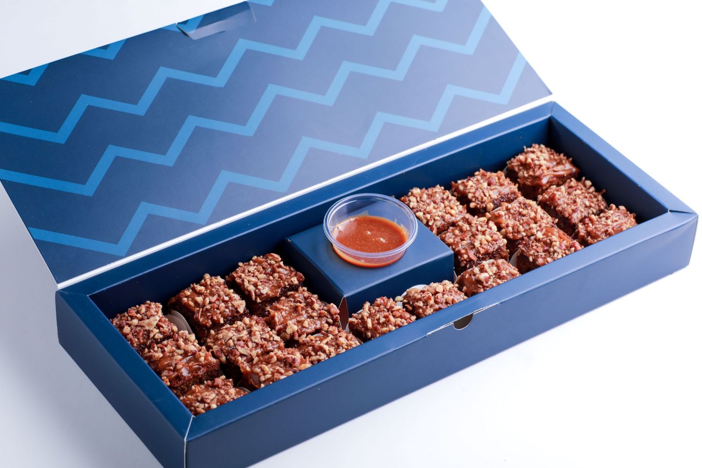 Mini Date Cake Box 12 Pieces