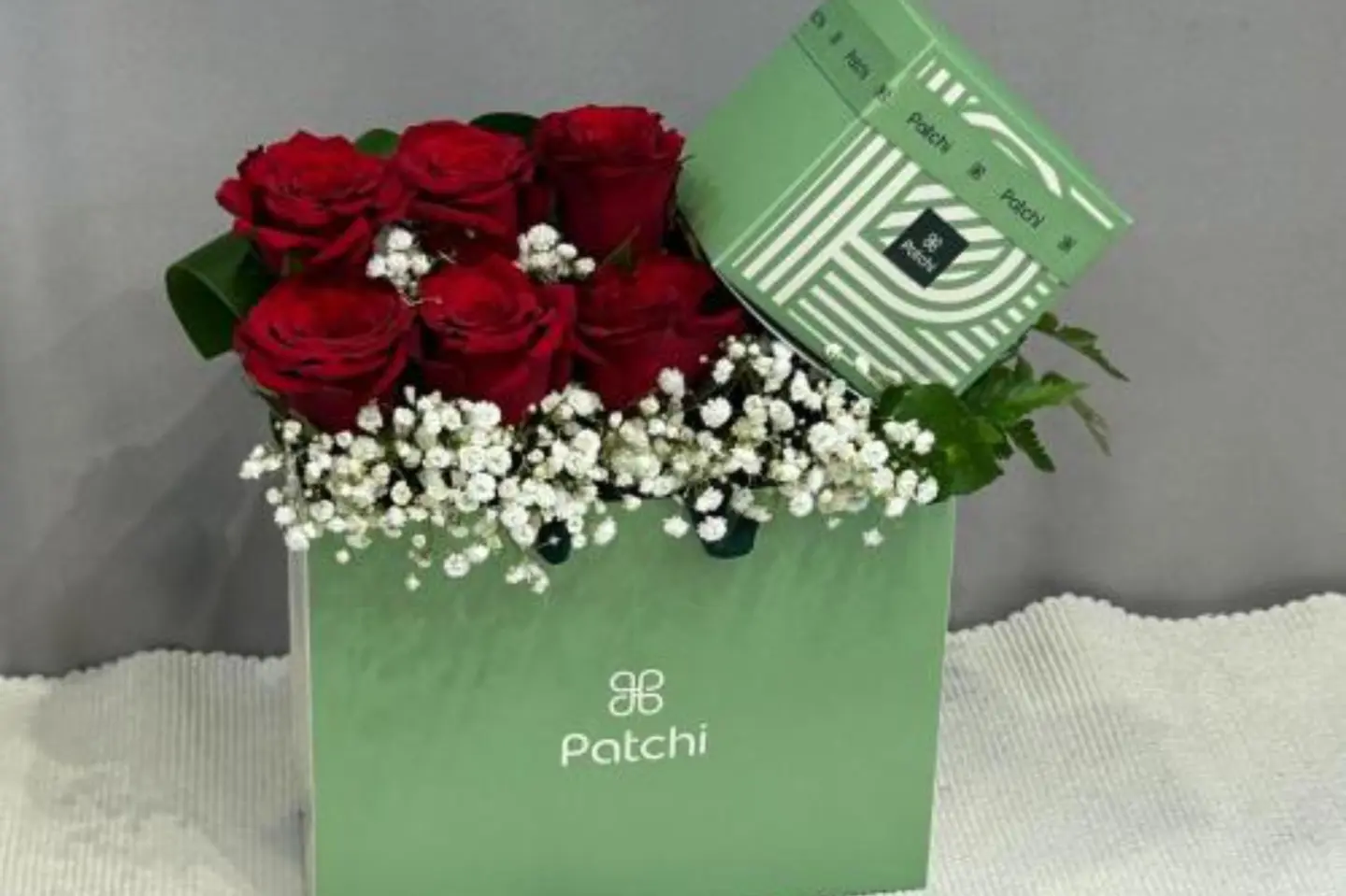 باتشي مع جوري احمر