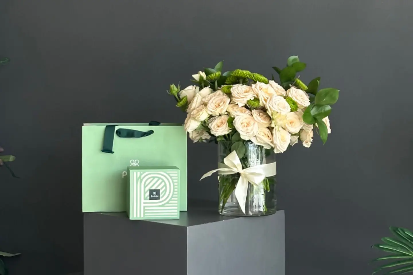 Natural Vase And Patchi Chocolates