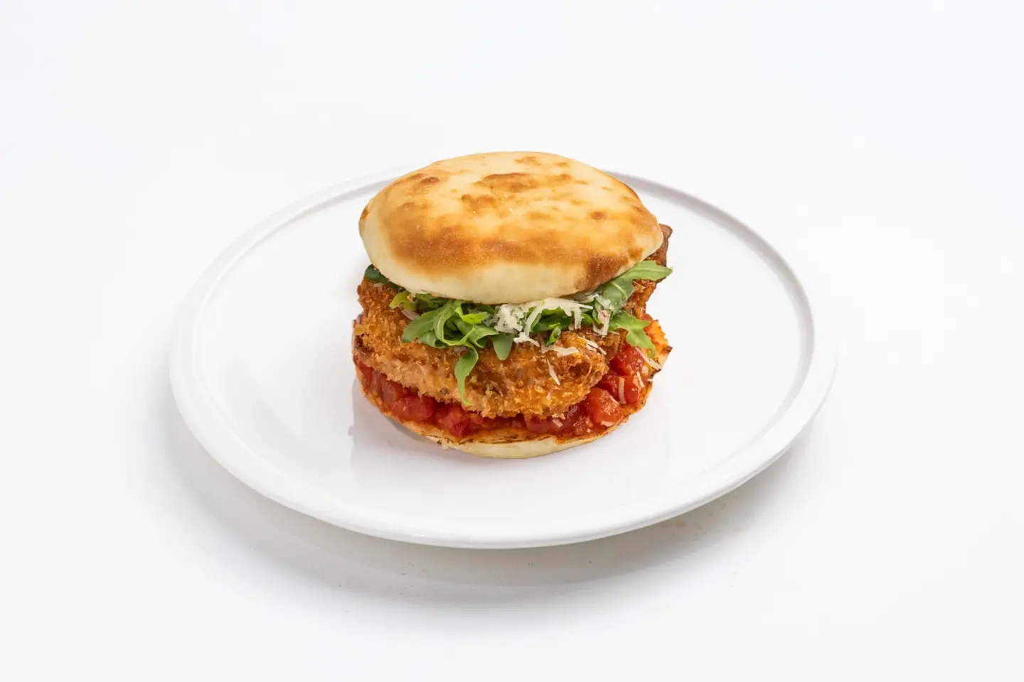 ساندويش اسكالوب المقرمش بالبارميزان من حكيم باقبص