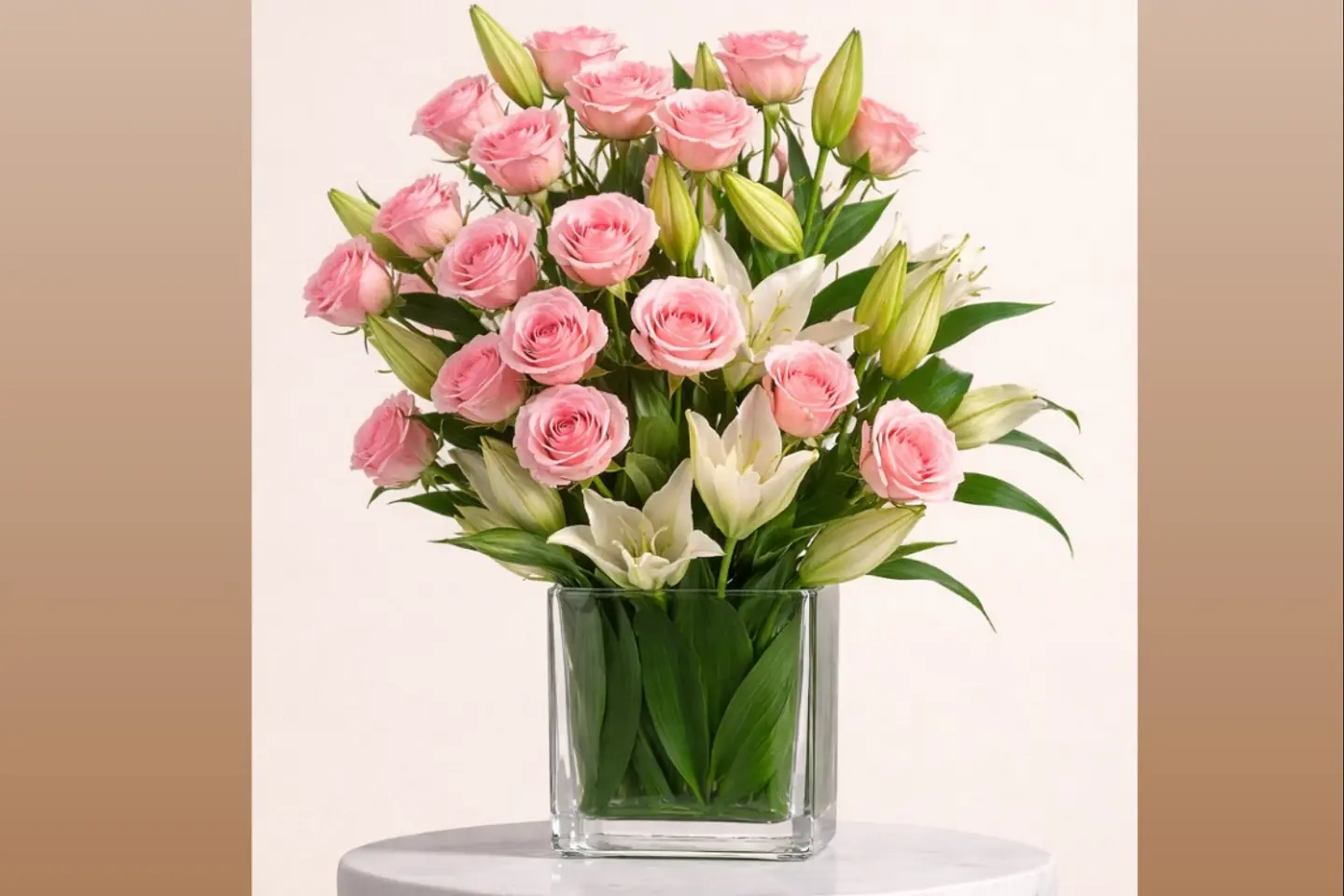 مزهرية زنابق مختلطة ١