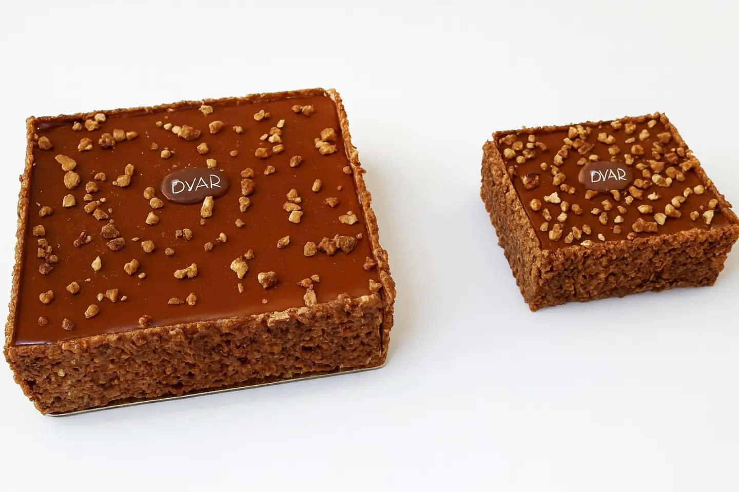 Medium Carrot Cake + New Size Cake
