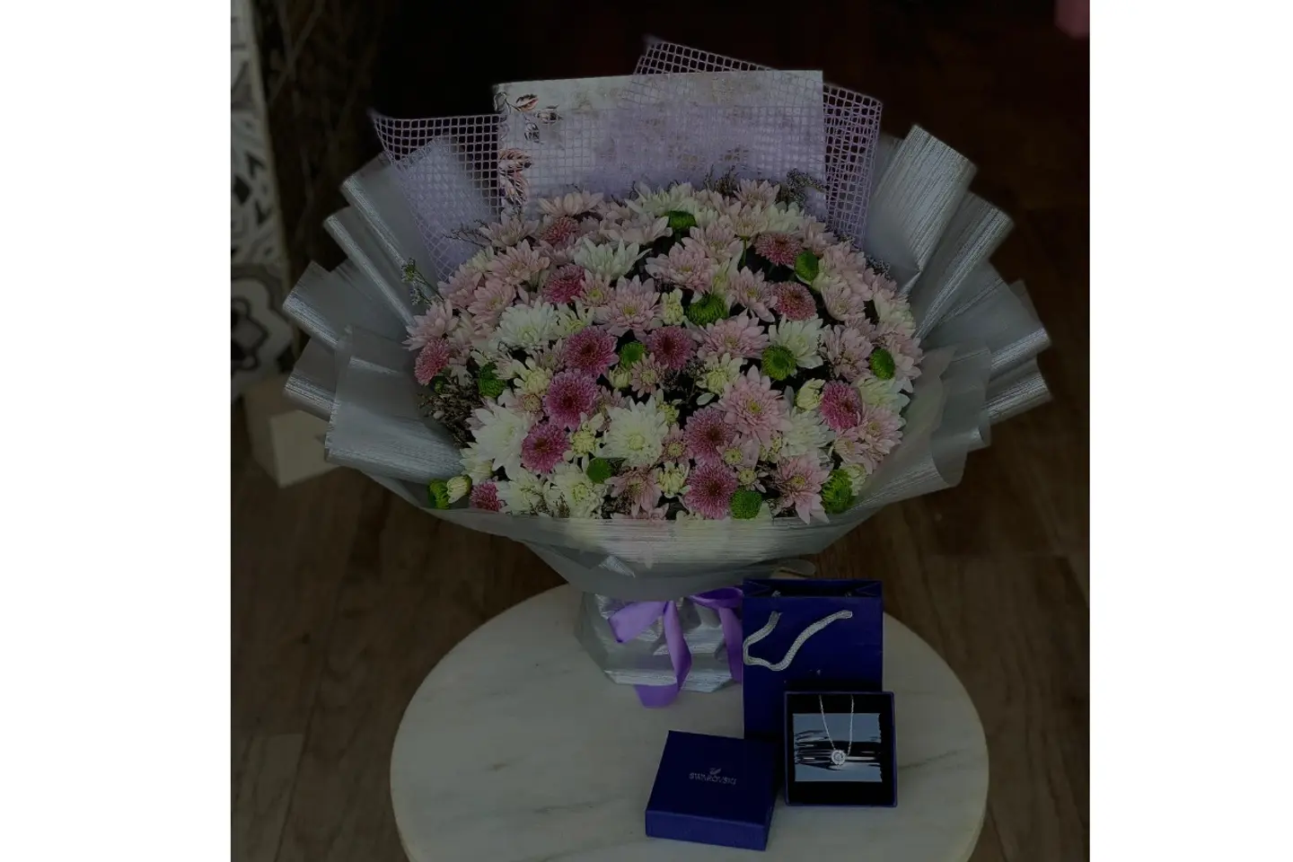 هدية سورافسكي سلسال وورد