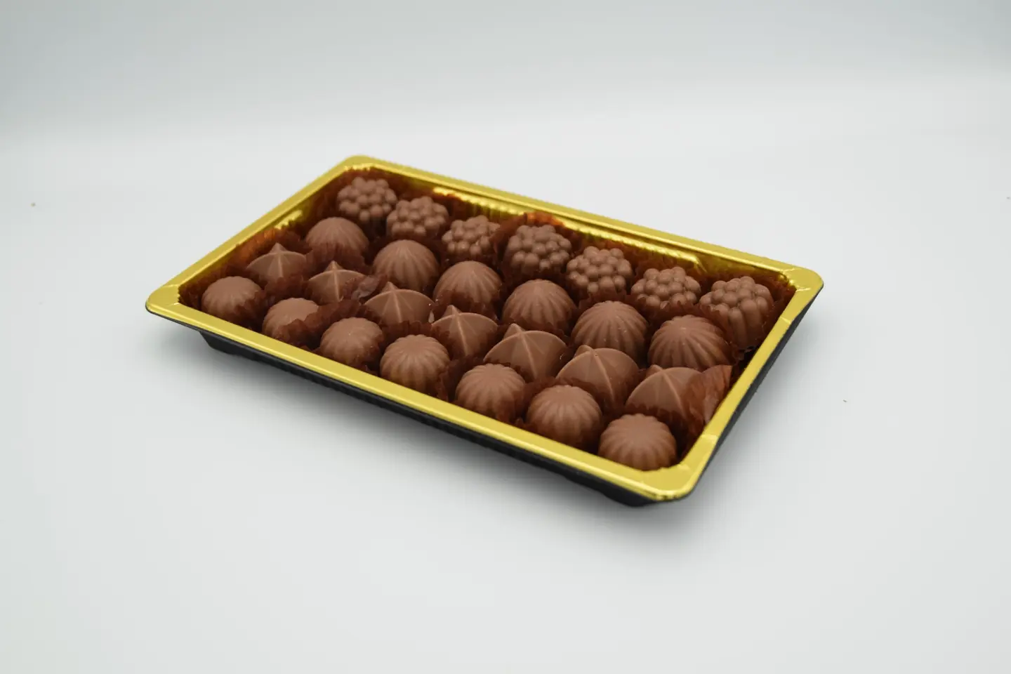 علبة شوكولاتة