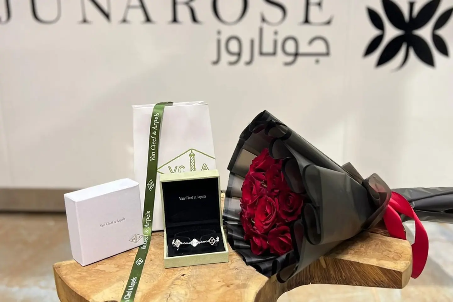 فان كليف و ورد ٧