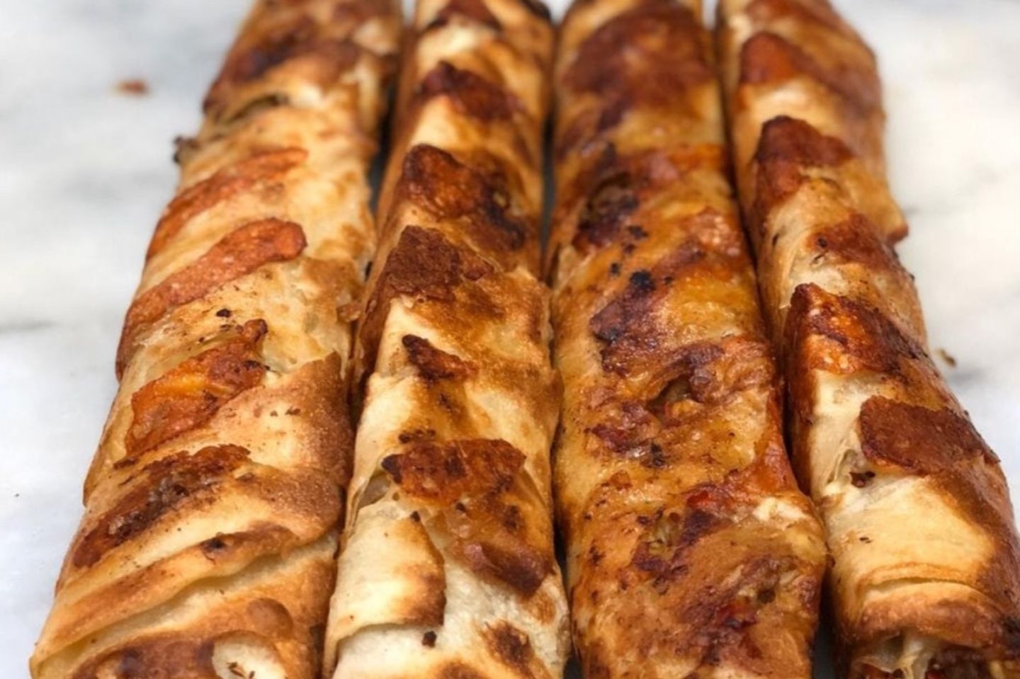 فطير صاروخ رول سجق