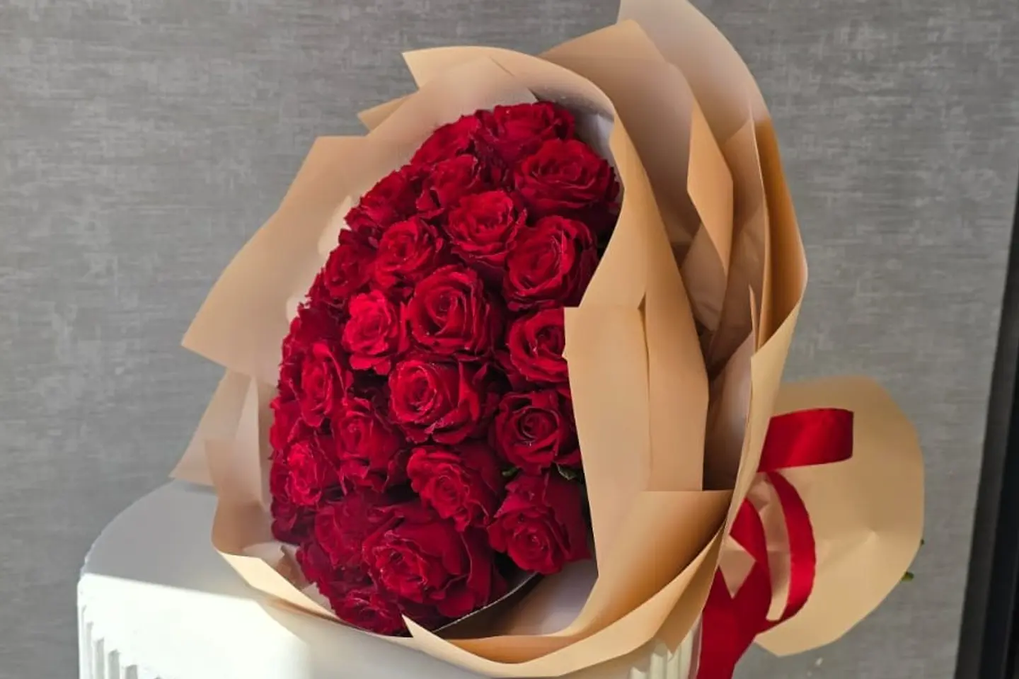 ثلاثين وردة حمراء